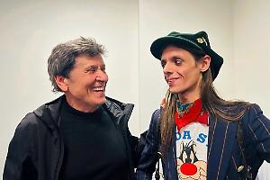 "Vivere la vita è un gioco da (eterni) ragazzi": l'incontro tra Morandi e Lucio Corsi fa il pieno di like