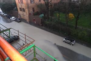 Basta uno "squassadino" per allagare ancora San Mamolo