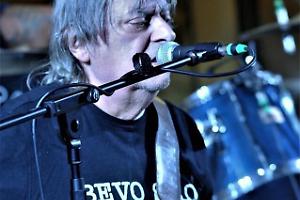 Addio a Fabio "Dandy Bestia" Testoni: l'anima degli Skiantos e del rock demenziale