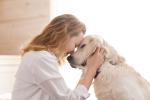 Bastano 10 minuti di coccole per ridurre lo stress, lo dice la scienza