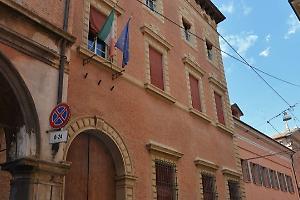 I "collettivi" chiedono a Lepore di far ritirare le denunce