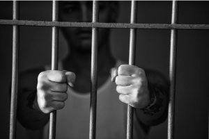 Evasione alla Dozza: la fuga di un detenuto albanese scuote Bologna