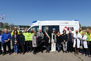 Un'ambulanza nuova e oltre 500.000 euro per l'Ospedale Maggiore di Bologna