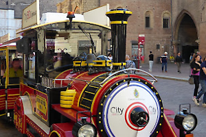 Il Dotto Train si blocca e manda in tilt la città