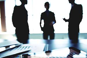 Talenti in fuga o in fiore? Come trattenere valore a Bologna senza “giardini dorati”