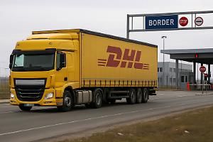 DHL blocca le spedizioni oltre 800 dollari verso gli USA: effetto domino dei dazi americani