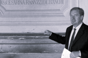 Eugenio Candi, 75 anni, muore travolto dal trattore nella sua tenuta a Monteveglio