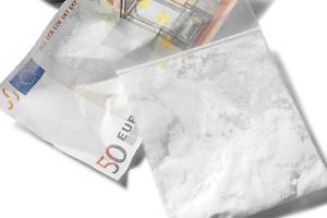 Reggio Emilia, va in zona stazione per comprare droga ma viene derubato di 50 euro: 28enne denunciato