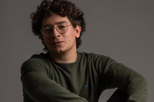 "Testa di caos": Shamzy porta il suo nuovo spettacolo al Teatro Celebrazioni