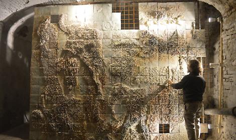 "L'Ombra di Guernica" di Joan Crous esposta a San Petronio in tributo a Papa Francesco